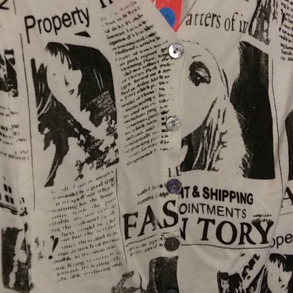 Love one Sweater size 1 Abalone buttons - Picture 2 of 7